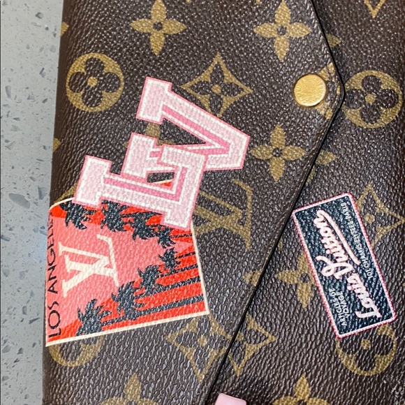 Louis Vuitton purse - Picture 8 of 13